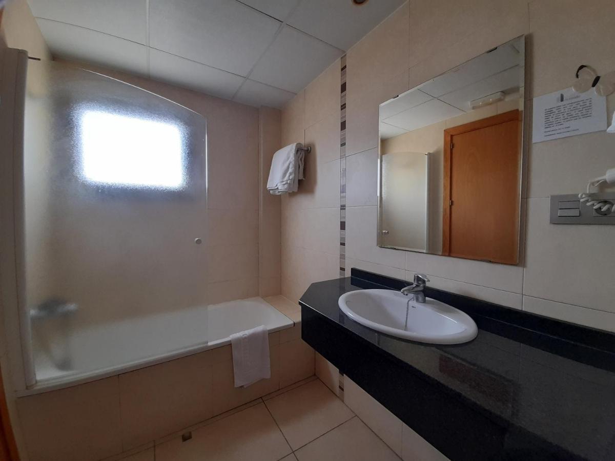 Hotel Avenida Morella Екстериор снимка
