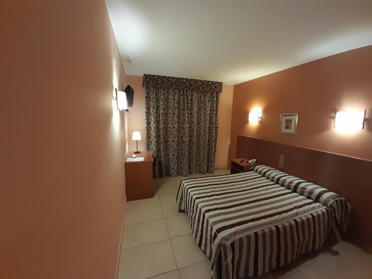 Hotel Avenida Morella Екстериор снимка