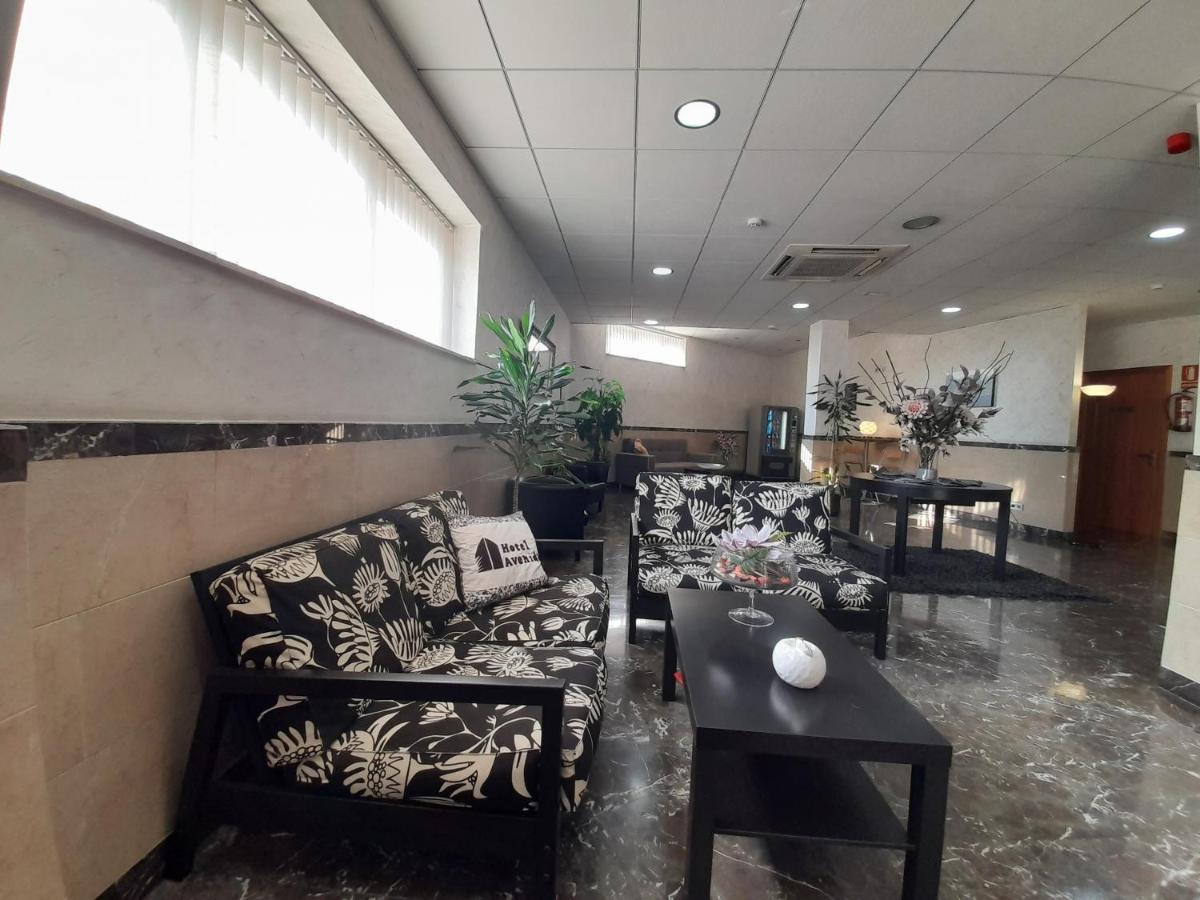 Hotel Avenida Morella Екстериор снимка