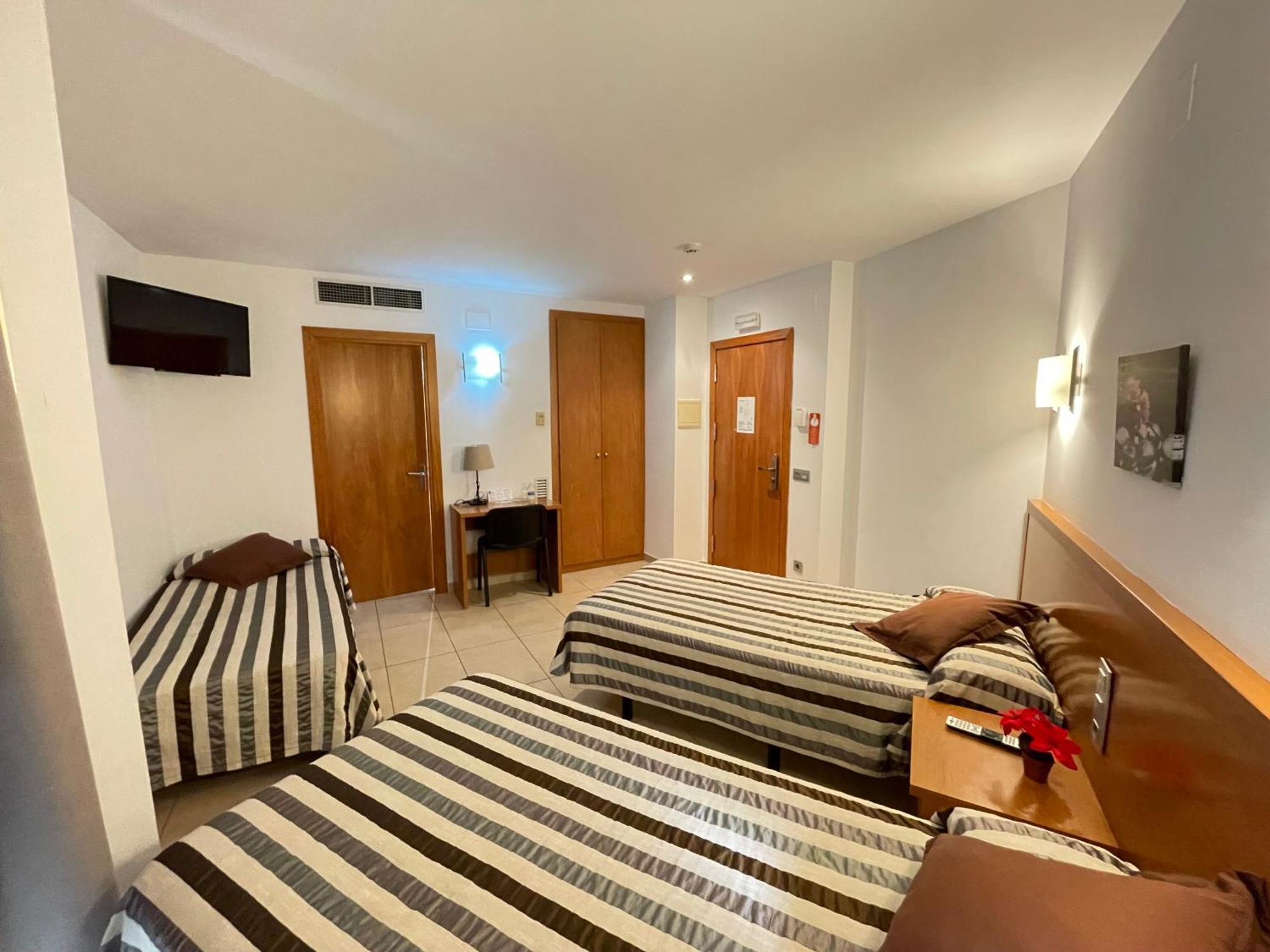 Hotel Avenida Morella Екстериор снимка