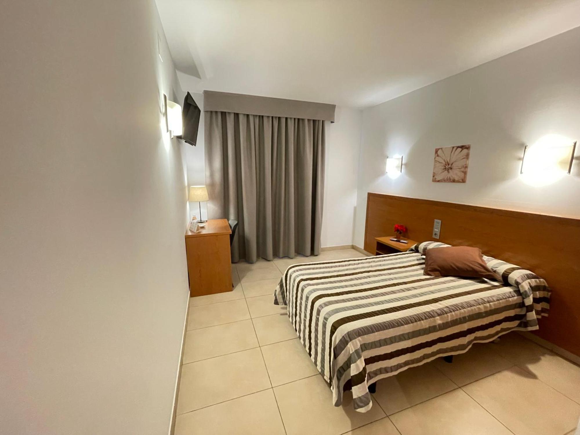 Hotel Avenida Morella Екстериор снимка