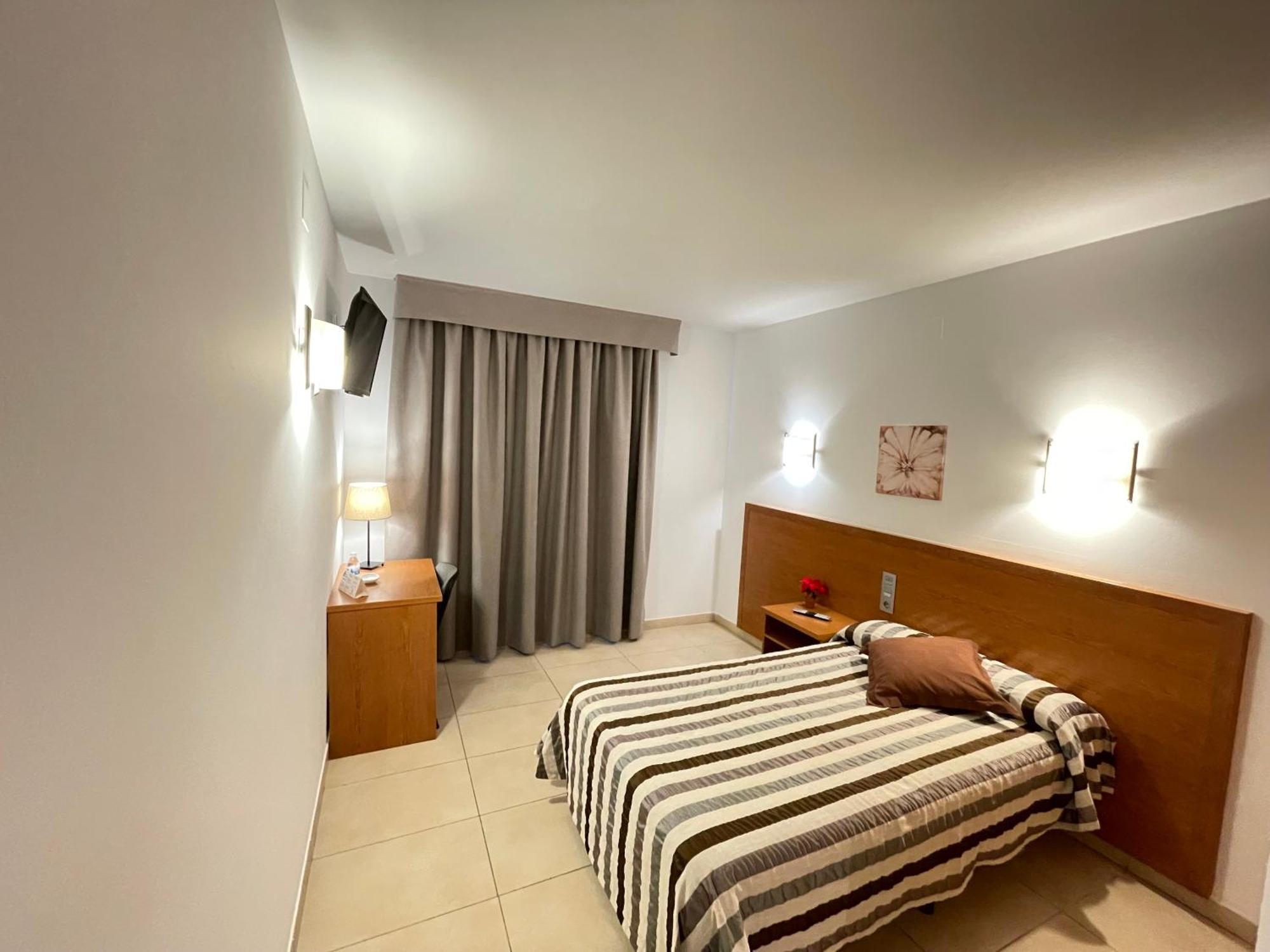 Hotel Avenida Morella Екстериор снимка
